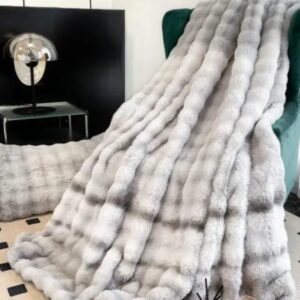 6x6 Luxury Ultra-Soft Plush Fleece Blanket for Warmth and Comfort in All Seasons – Perfect for Home, Travel, and Sofa Use